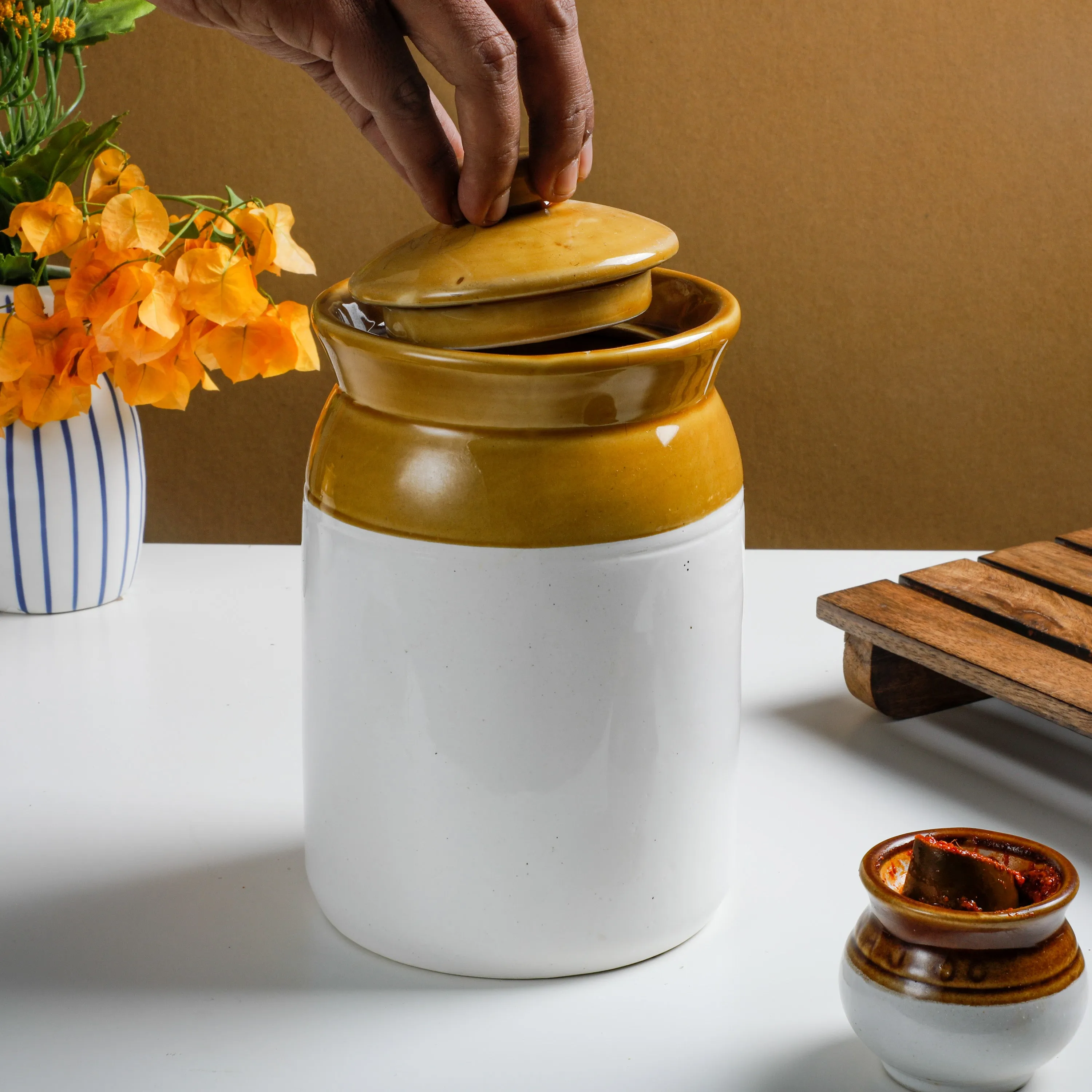 7" Traditional Barni Jar