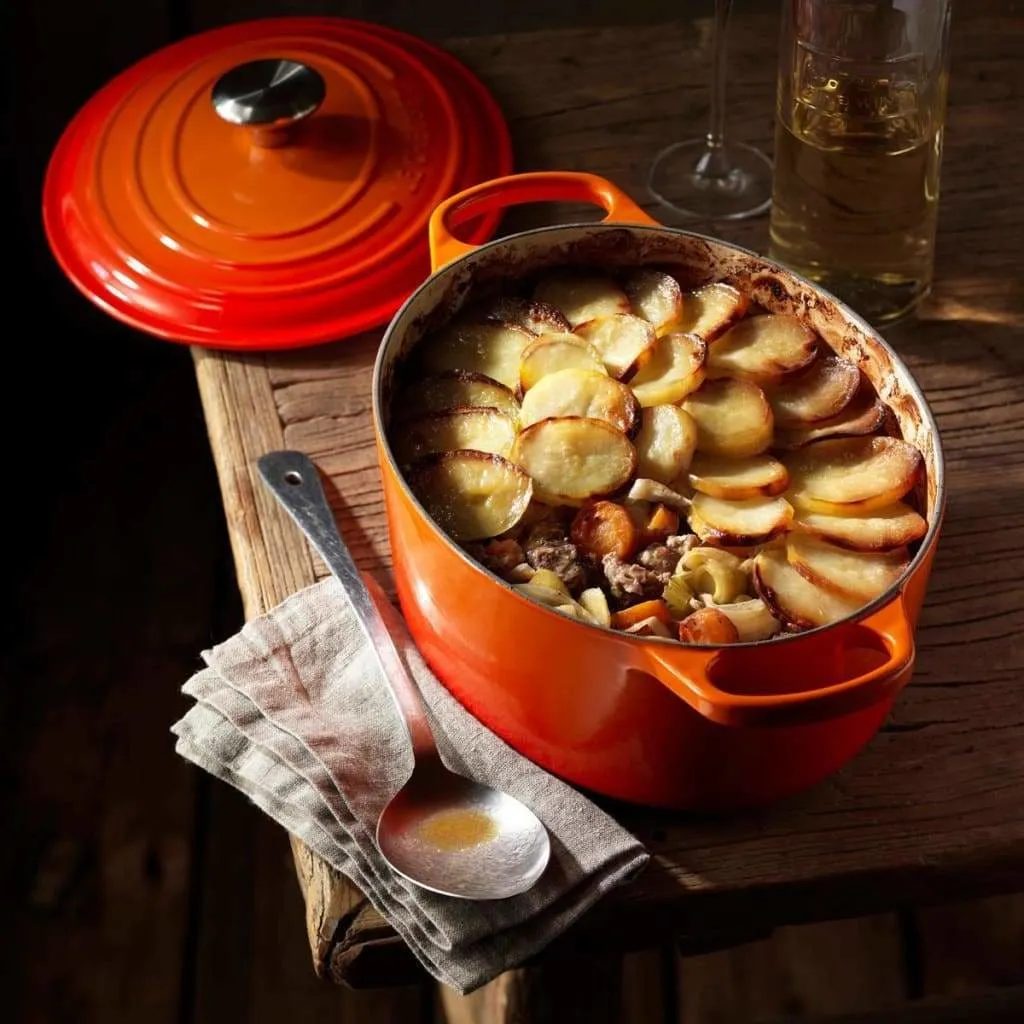 Le Creuset Signature Cast Iron Oval Casserole (Goose Pot) 40cm Volcanic