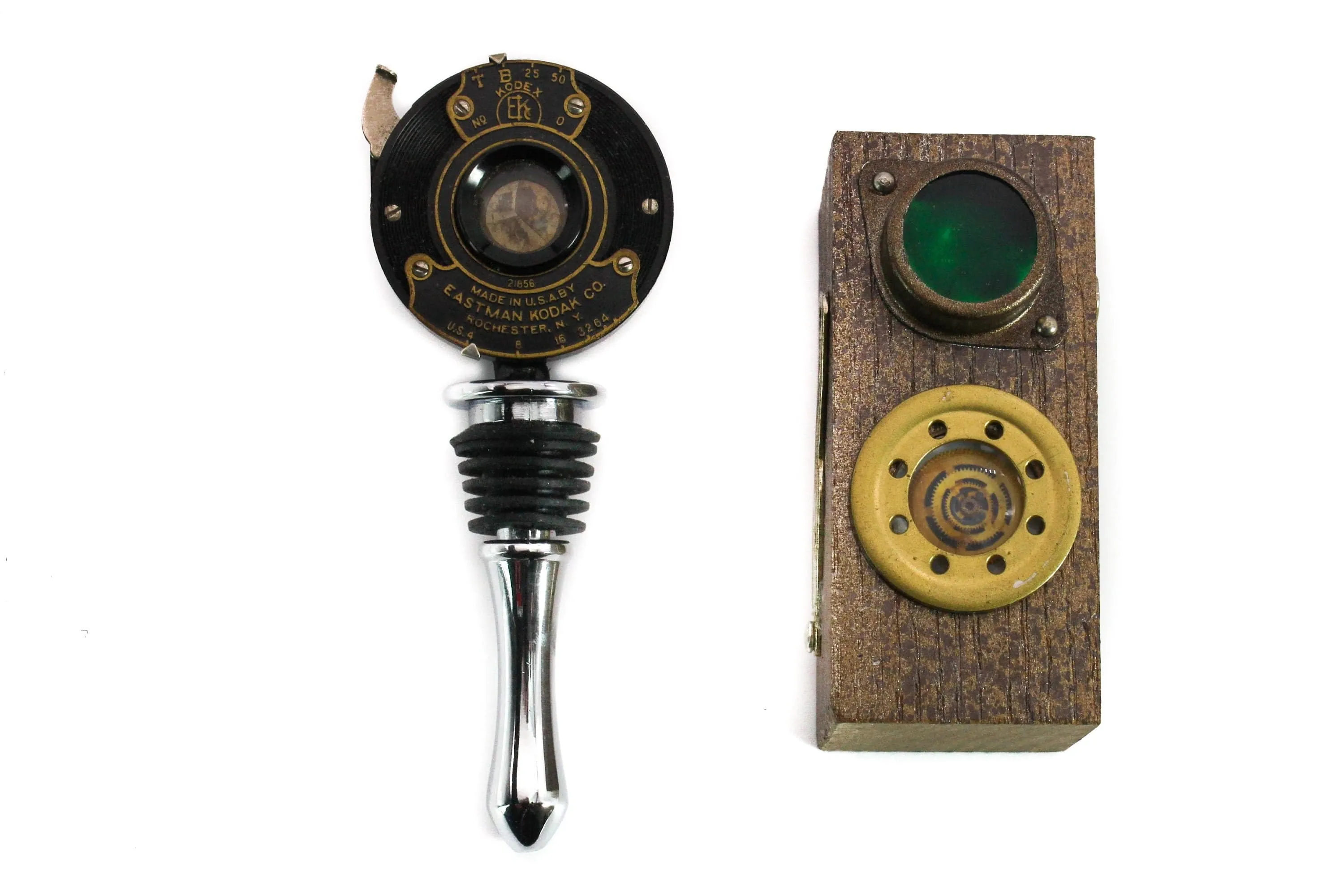 Steampunk Bottle Stopper with Vintage Camera Lens, Wine Accessory, Champagne Wine Stopper, Hostess Gift, Cyberpunk Art, Bar Accessory