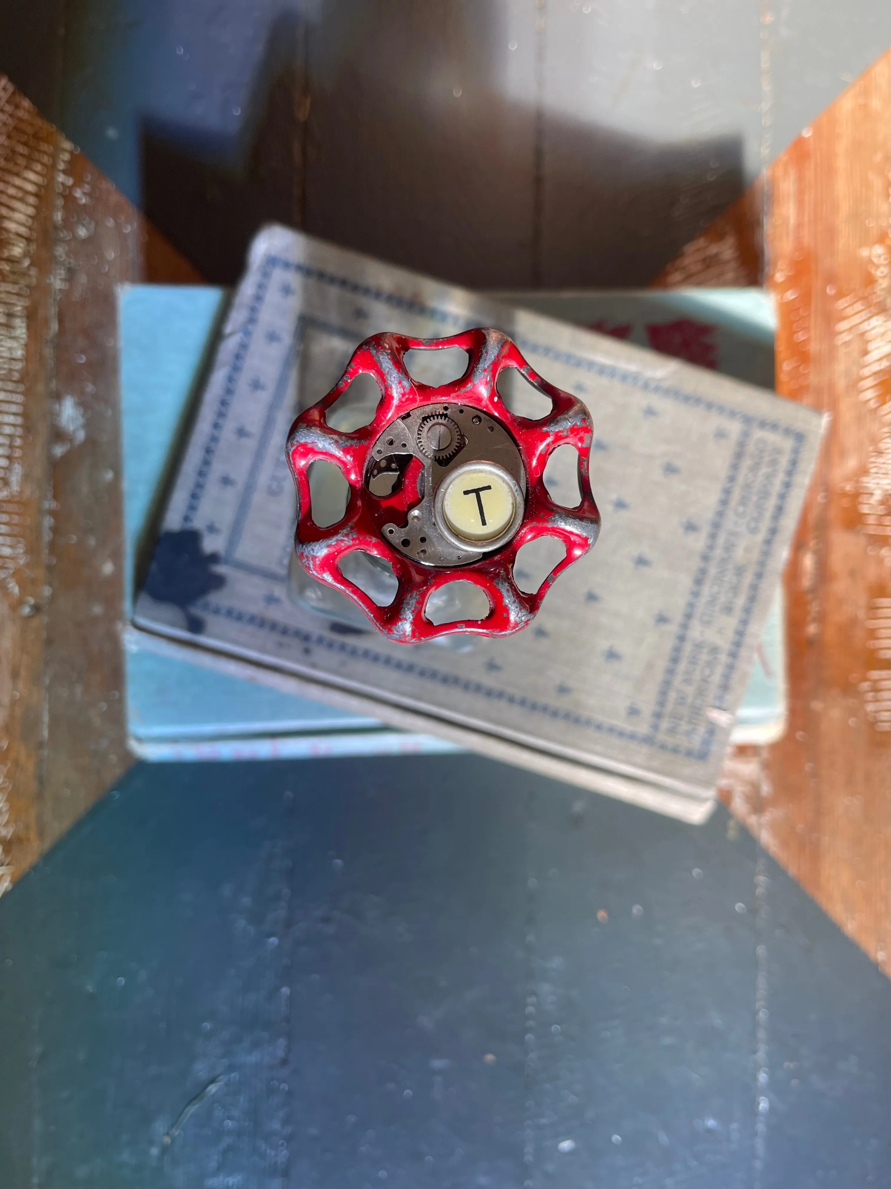 UPCYCLED WINE STOPPER
